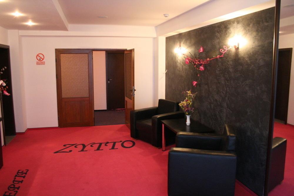 Hotel Zytto By Razvan Rat Slatina Kültér fotó