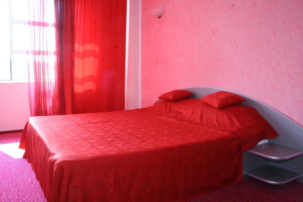Hotel Zytto By Razvan Rat Slatina Kültér fotó